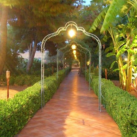 Hotel Domus Aurea Agrigento Buitenkant foto
